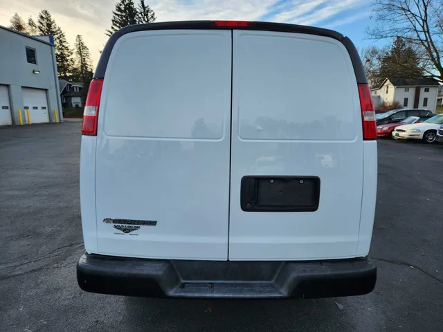 SEMINUEVOS CHEVROLET Express Cargo Van a Estados en autogozo