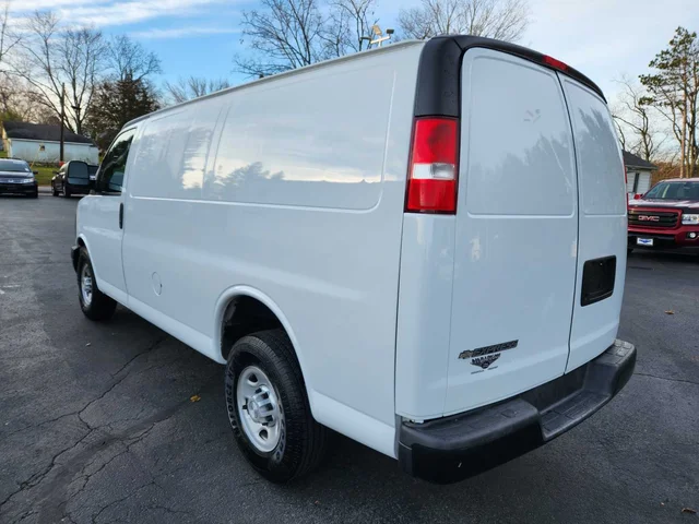 SEMINUEVOS CHEVROLET Express Cargo Van a Estados en autogozo