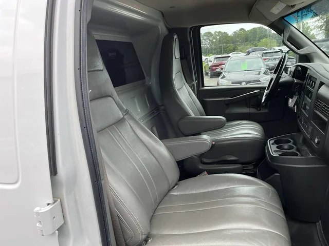 SEMINUEVOS CHEVROLET Express at Matthews in Liberty Buick GMC