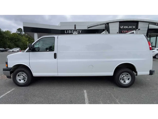 SEMINUEVOS CHEVROLET Express at Matthews in Liberty Buick GMC