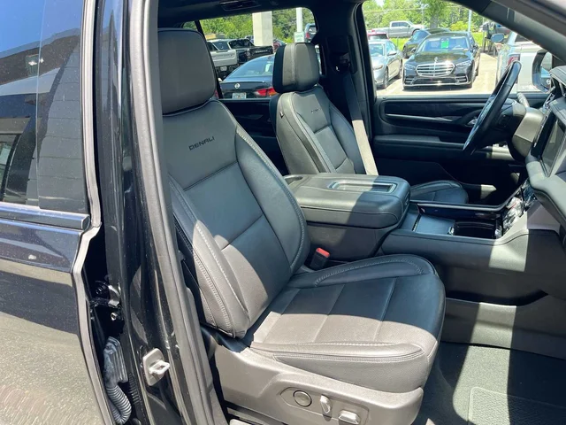 SEMINUEVOS GMC Yukon XL at Matthews in Liberty Buick GMC