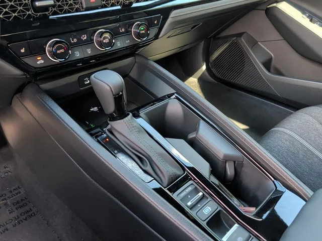 Nuevos HONDA ACCORD HYBRID à Estados chez autogozo