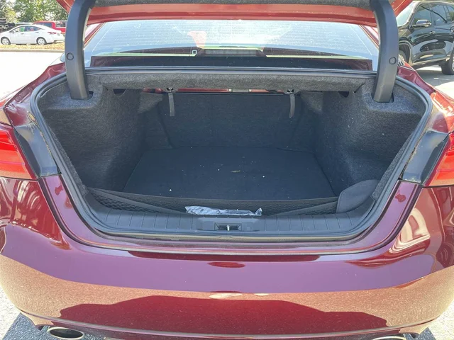 SEMINUEVOS NISSAN Maxima at Matthews in Liberty Buick GMC