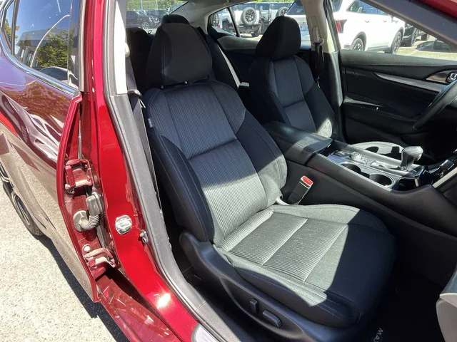 SEMINUEVOS NISSAN Maxima at Matthews in Liberty Buick GMC