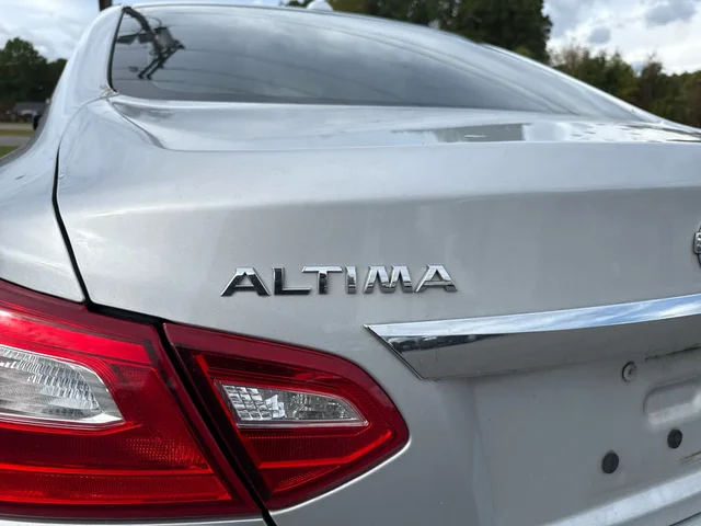 SEMINUEVOS NISSAN Altima at Matthews in Liberty Buick GMC