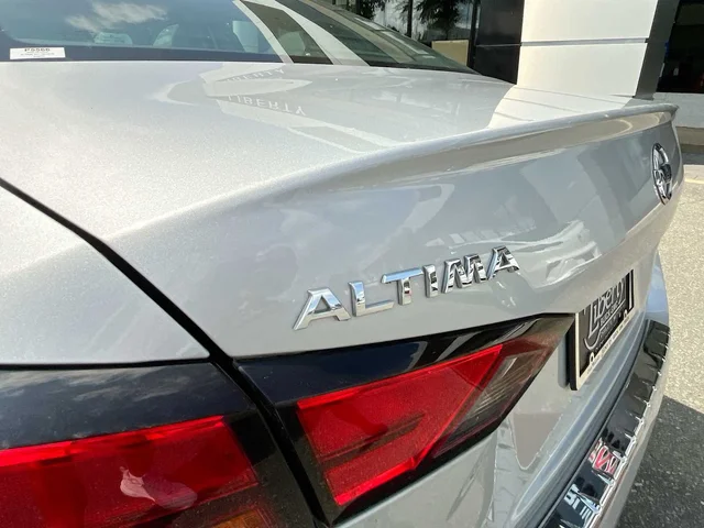 SEMINUEVOS NISSAN Altima at Mt Airy in Mount Airy Toyota