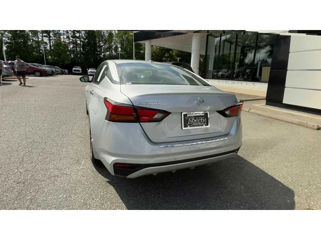 SEMINUEVOS NISSAN Altima at Mt Airy in Mount Airy Toyota