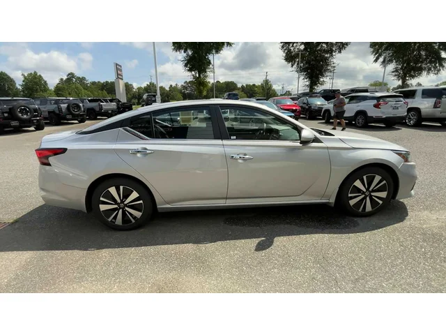 SEMINUEVOS NISSAN Altima at Mt Airy in Mount Airy Toyota