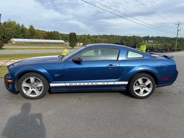 SEMINUEVOS FORD Mustang at Matthews in Liberty Buick GMC