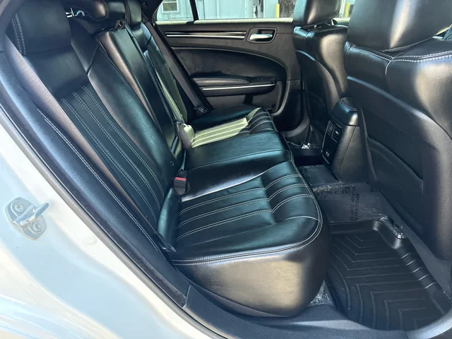 SEMINUEVOS CHRYSLER 300 a Estados en autogozo