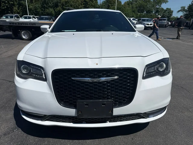 SEMINUEVOS CHRYSLER 300 a Estados en autogozo