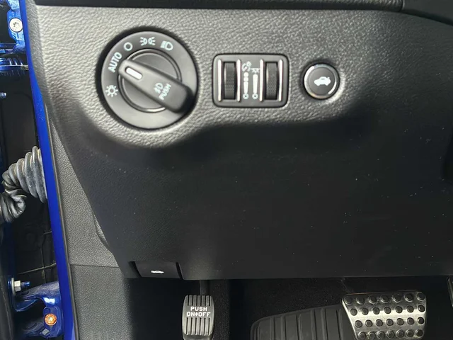 SEMINUEVOS DODGE Challenger a Estados en autogozo