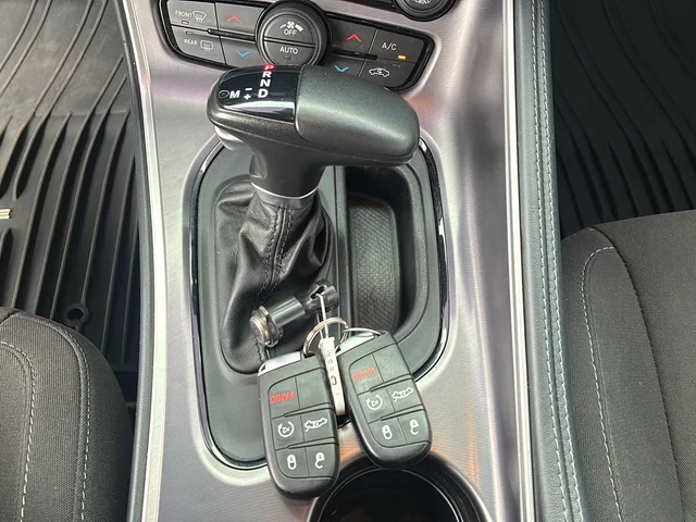 SEMINUEVOS DODGE Challenger a Estados en autogozo