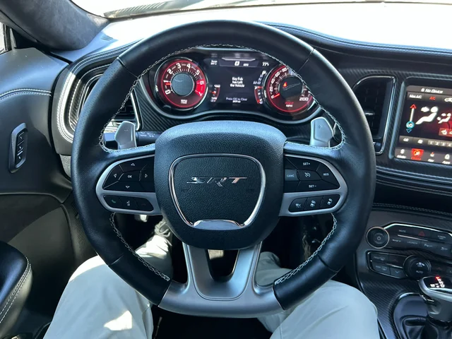 SEMINUEVOS DODGE Challenger a Estados en autogozo