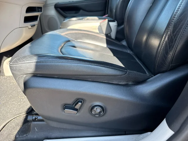 SEMINUEVOS CHRYSLER Pacifica at Matthews in Liberty Buick GMC