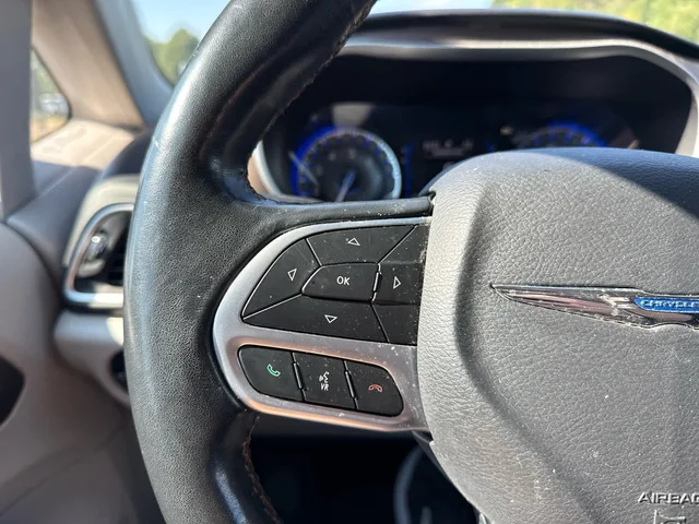 SEMINUEVOS CHRYSLER Pacifica at Matthews in Liberty Buick GMC