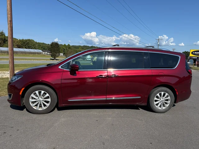 SEMINUEVOS CHRYSLER Pacifica at Matthews in Liberty Buick GMC