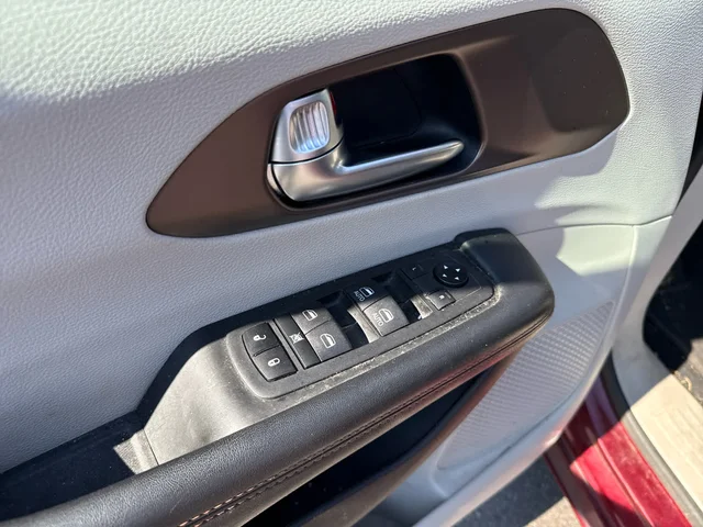 SEMINUEVOS CHRYSLER Pacifica at Matthews in Liberty Buick GMC