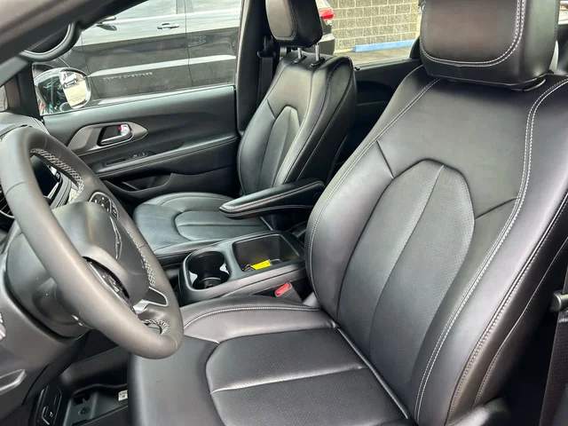 SEMINUEVOS CHRYSLER Pacifica a Estados en autogozo