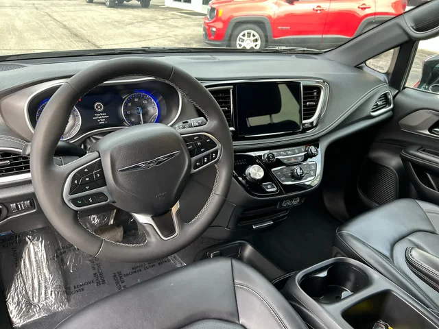 SEMINUEVOS CHRYSLER Pacifica a Estados en autogozo