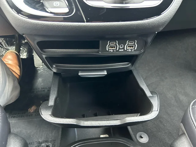 SEMINUEVOS CHRYSLER Pacifica a Estados en autogozo