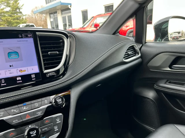 SEMINUEVOS CHRYSLER Pacifica a Estados en autogozo
