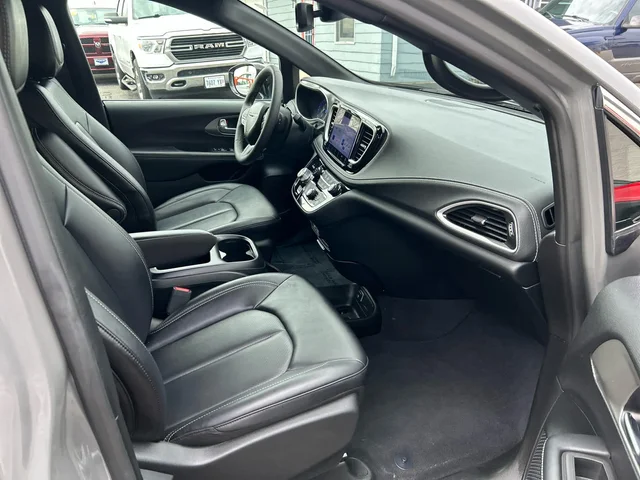 SEMINUEVOS CHRYSLER Pacifica a Estados en autogozo