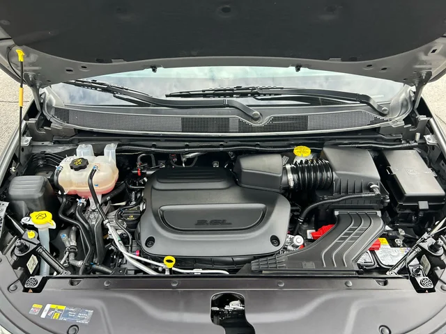 SEMINUEVOS CHRYSLER Pacifica a Estados en autogozo
