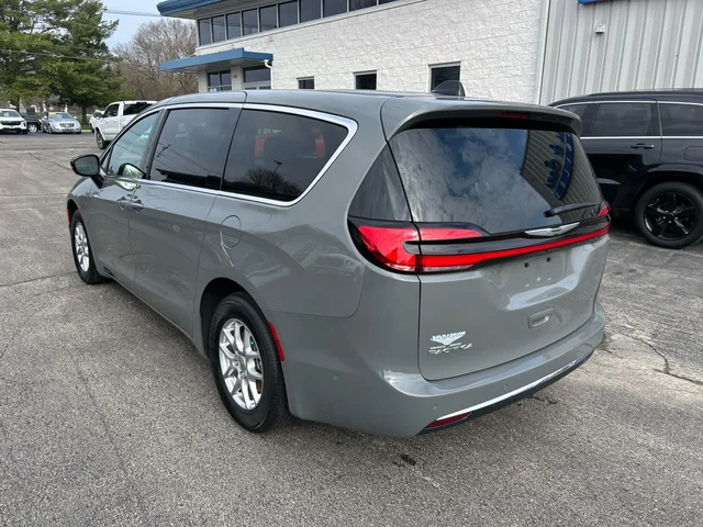 SEMINUEVOS CHRYSLER Pacifica a Estados en autogozo