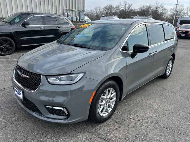 SEMINUEVOS CHRYSLER Pacifica a Estados en autogozo