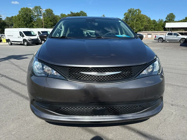 SEMINUEVOS CHRYSLER Voyager at Matthews in Liberty Buick GMC