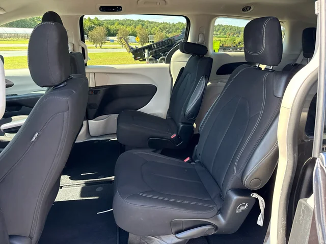SEMINUEVOS CHRYSLER Voyager at Matthews in Liberty Buick GMC