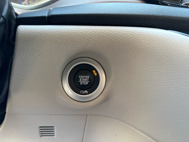 SEMINUEVOS CHRYSLER Voyager at Matthews in Liberty Buick GMC