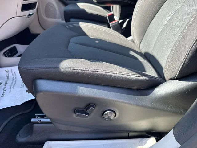 SEMINUEVOS CHRYSLER Voyager at Matthews in Liberty Buick GMC