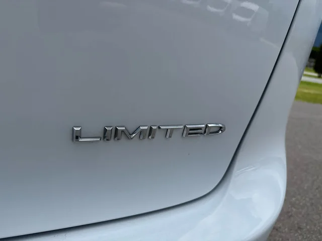 SEMINUEVOS CHRYSLER Pacifica at Matthews in Liberty Buick GMC