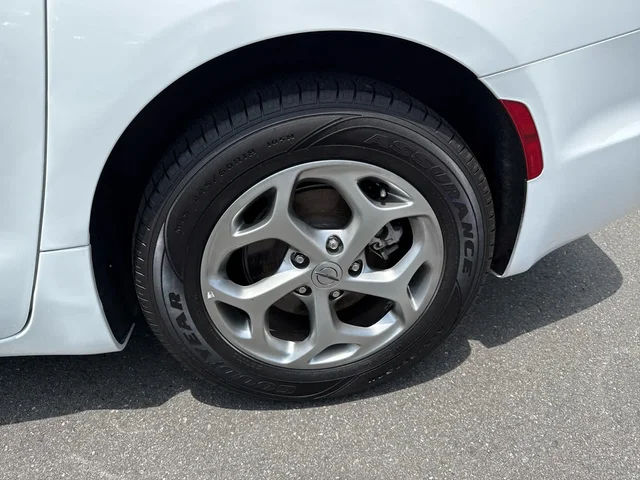 SEMINUEVOS CHRYSLER Pacifica at Matthews in Liberty Buick GMC