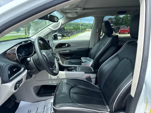 SEMINUEVOS CHRYSLER Pacifica at Matthews in Liberty Buick GMC