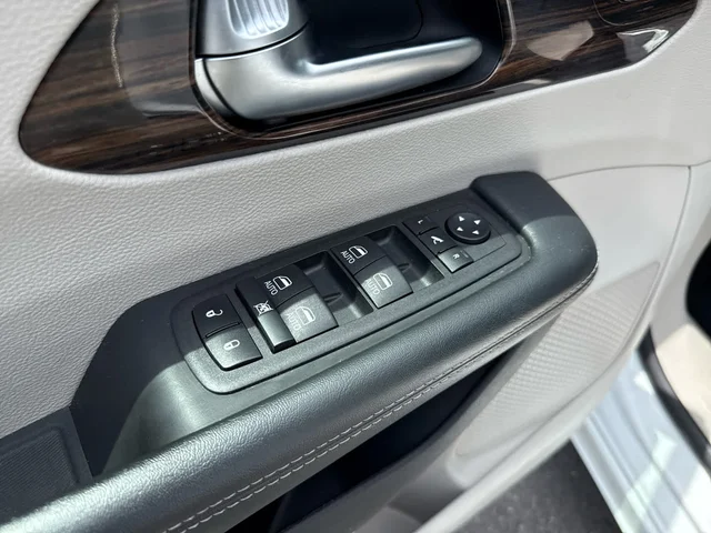 SEMINUEVOS CHRYSLER Pacifica at Matthews in Liberty Buick GMC