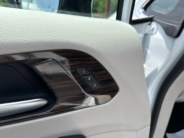 SEMINUEVOS CHRYSLER Pacifica at Matthews in Liberty Buick GMC