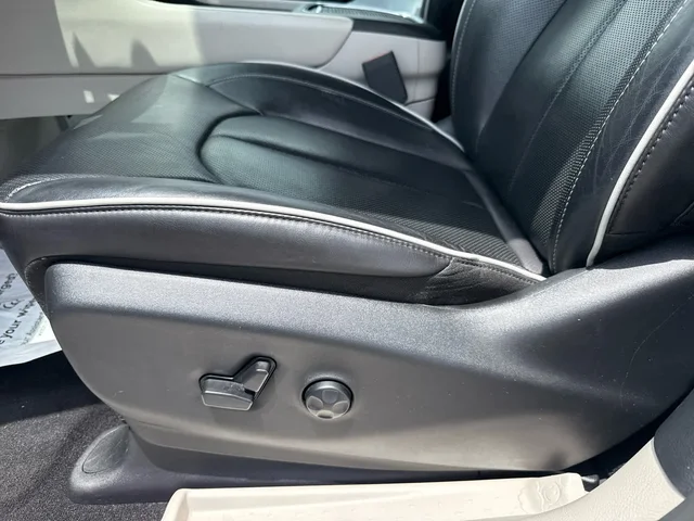 SEMINUEVOS CHRYSLER Pacifica at Matthews in Liberty Buick GMC