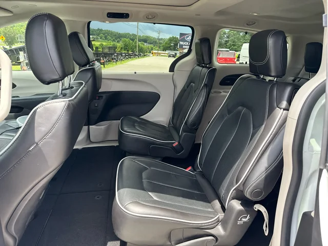 SEMINUEVOS CHRYSLER Pacifica at Matthews in Liberty Buick GMC