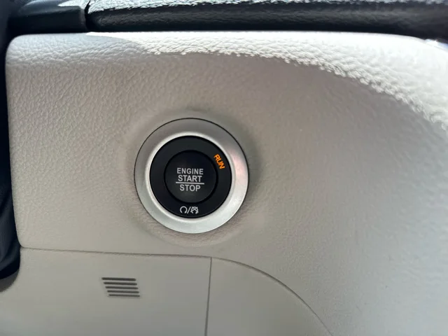 SEMINUEVOS CHRYSLER Pacifica at Matthews in Liberty Buick GMC