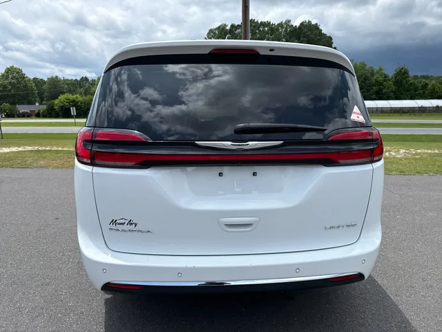 SEMINUEVOS CHRYSLER Pacifica at Matthews in Liberty Buick GMC