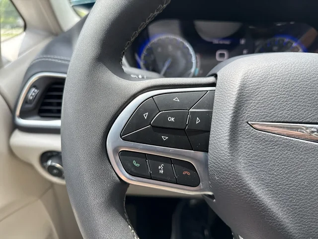 SEMINUEVOS CHRYSLER Pacifica at Matthews in Liberty Buick GMC