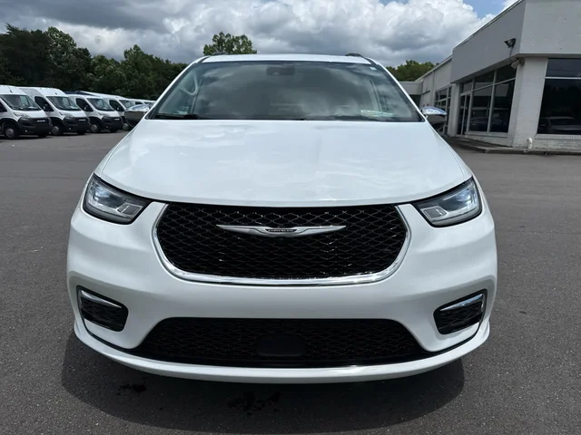 SEMINUEVOS CHRYSLER Pacifica at Matthews in Liberty Buick GMC