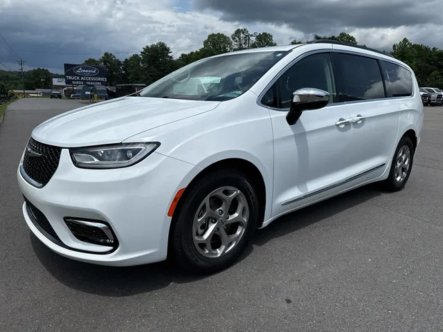 SEMINUEVOS CHRYSLER Pacifica at Matthews in Liberty Buick GMC