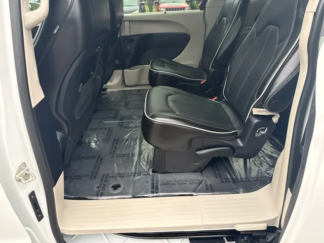 SEMINUEVOS CHRYSLER Pacifica a Estados en autogozo