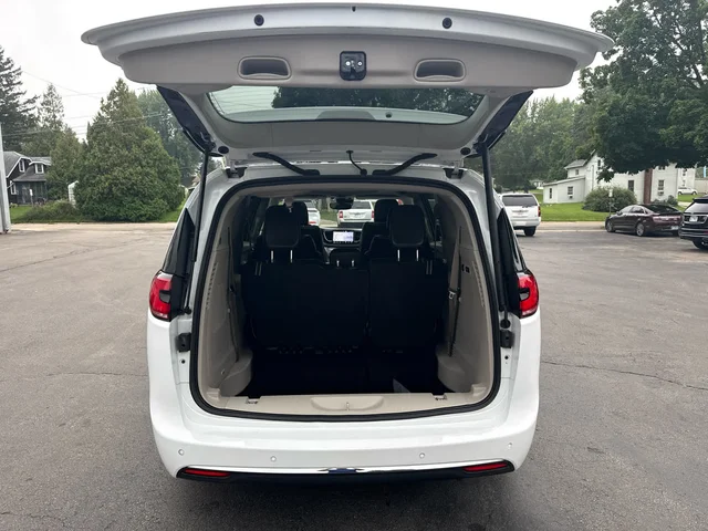 SEMINUEVOS CHRYSLER Pacifica a Estados en autogozo