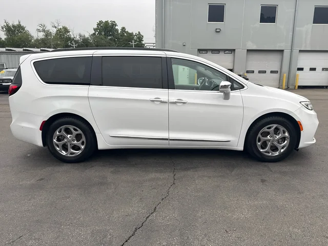 SEMINUEVOS CHRYSLER Pacifica a Estados en autogozo