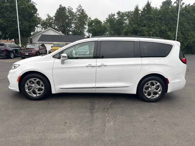 SEMINUEVOS CHRYSLER Pacifica a Estados en autogozo